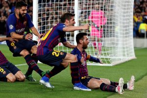 Lee más sobre el artículo Champions League: Messi, con un doblete, y Luis Suarez acercan al Barcelona a Madrid