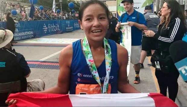 Lee más sobre el artículo Inés Melchor ganó medalla de bronce en Media Maratón de Guadalajara