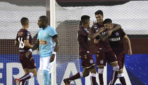 Lee más sobre el artículo Copa Sudamericana: Lanús venció 4-2 a Sporting Cristal