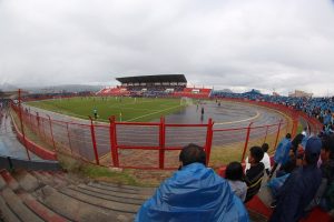 Lee más sobre el artículo Estadio Héroes de San Ramón de Cajamarca reabrió sus puertas con nuevo campo
